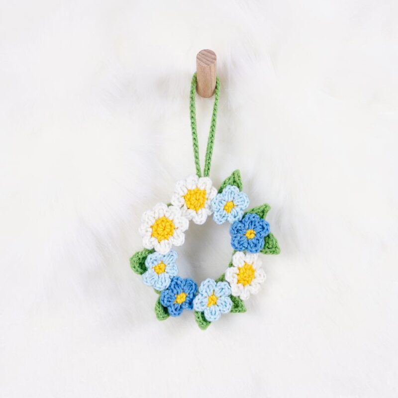 Blue Wreath Amigurumi Crochet Pattern - Whimsical DIY Home Decor - Instant Download PDF - Image 2