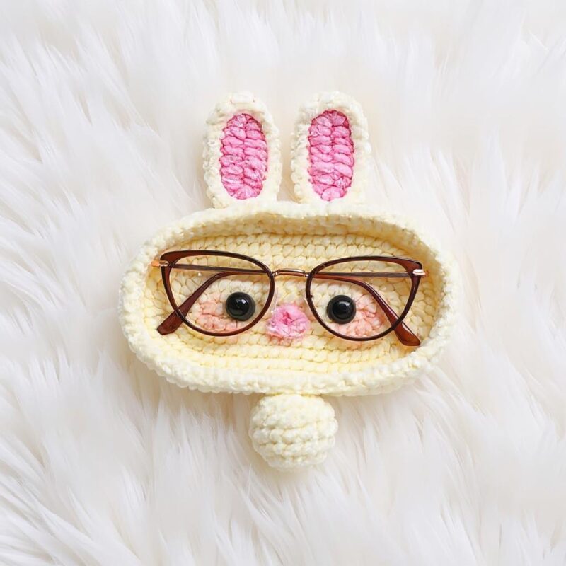 Bunny Eyeglasses Holder Amigurumi Crochet Pattern - Adorable DIY Glasses Stand & Desk Decor - Instant Download PDF