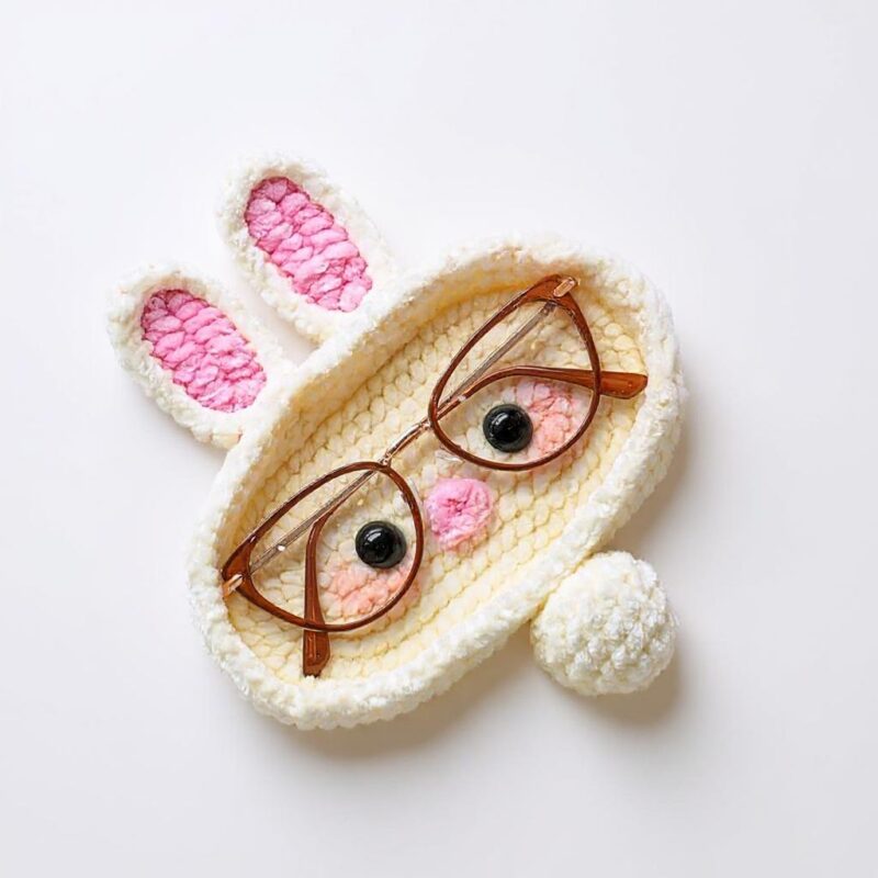 Bunny Eyeglasses Holder Amigurumi Crochet Pattern - Adorable DIY Glasses Stand & Desk Decor - Instant Download PDF - Image 2
