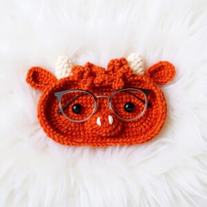 Cow Eyeglasses Holder Amigurumi Crochet Pattern - Adorable DIY Handmade Glasses Stand - Instant Download PDF