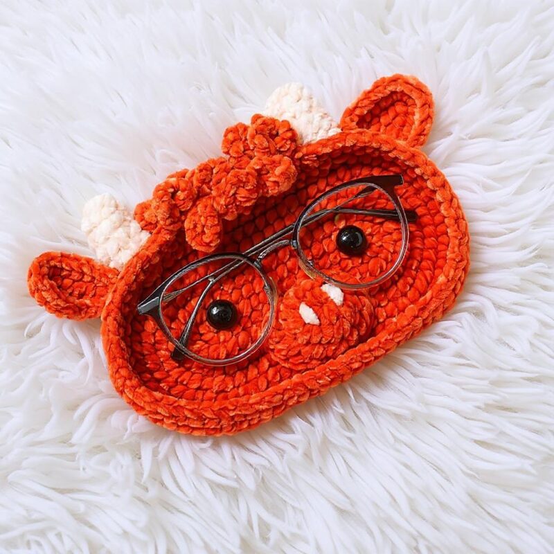 Cow Eyeglasses Holder Amigurumi Crochet Pattern - Adorable DIY Handmade Glasses Stand - Instant Download PDF - Image 2
