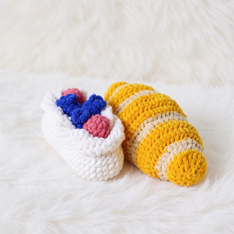 Croissant Amigurumi Crochet Pattern - Cute DIY Stuffed Food Toy - Instant Download PDF - Image 4