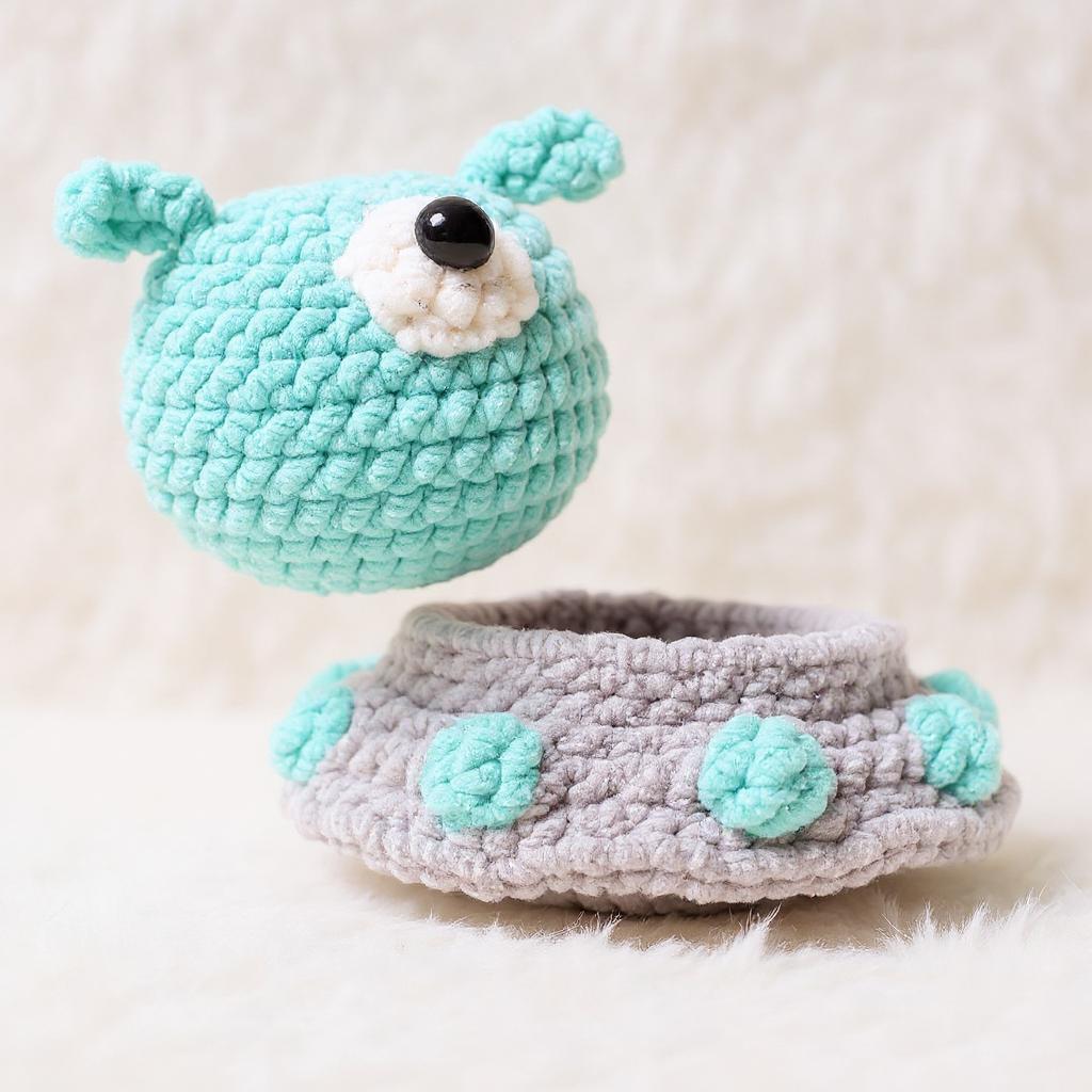Flying Saucer Amigurumi Crochet Pattern - Whimsical DIY Stuffed Toy - Instant Download PDF 5 Flying Saucer Amigurumi Crochet Pattern - Whimsical DIY Stuffed Toy - Instant Download PDF - Image 5