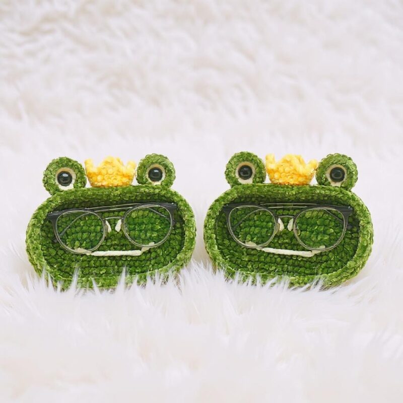 Frog Amigurumi Crochet Pattern - Adorable DIY Eyeglasses Holder - Instant Download PDF - Image 3