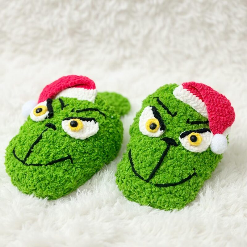 Grinch Slippers Amigurumi Crochet Pattern - Festive - DIY Holiday Footwear - Instant Download PDF - Image 3