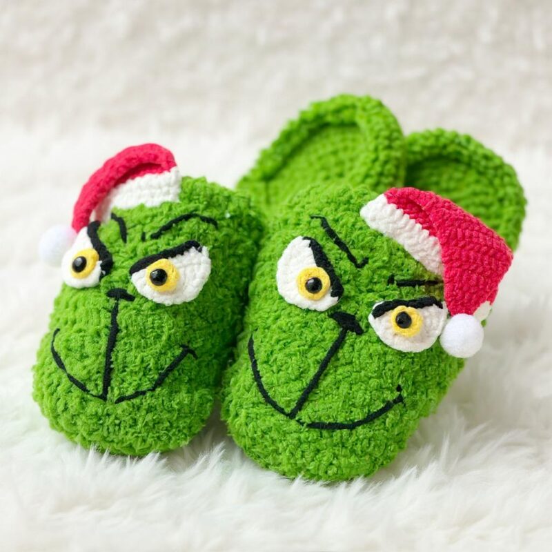 Grinch Slippers Amigurumi Crochet Pattern - Festive - DIY Holiday Footwear - Instant Download PDF - Image 4