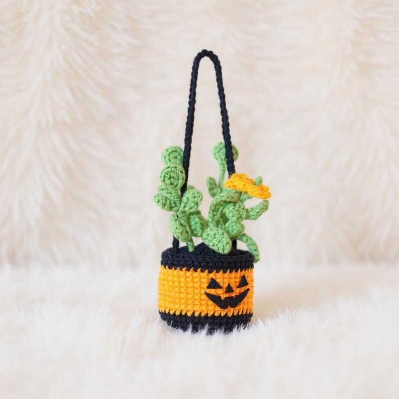 Halloween Hanging Planter Amigurumi Crochet Pattern - Spooky Cute DIY Car Decor - Instant Download PDF - Image 2