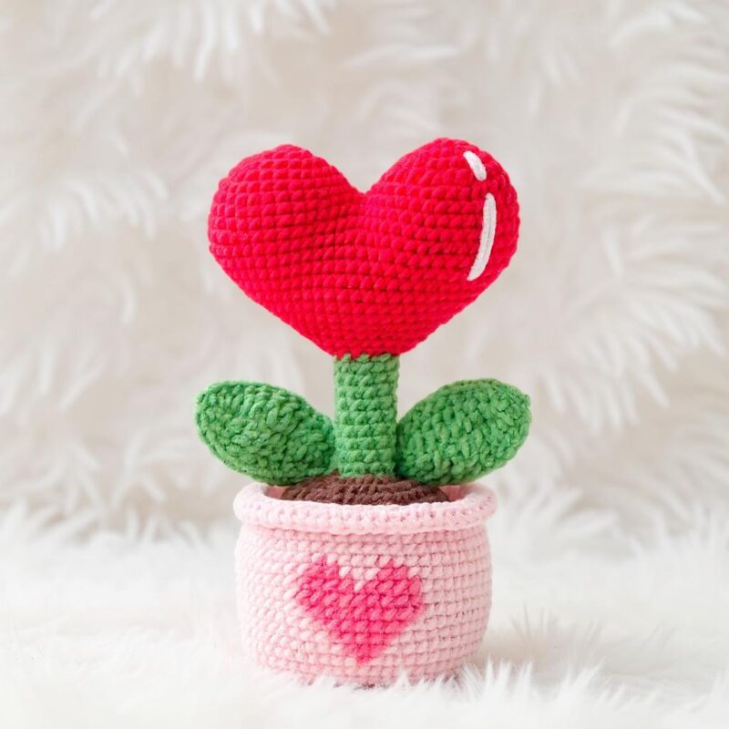 Heart Plant Amigurumi Crochet Pattern - Adorable DIY Potted Plant Decor - Instant Download PDF - Image 2