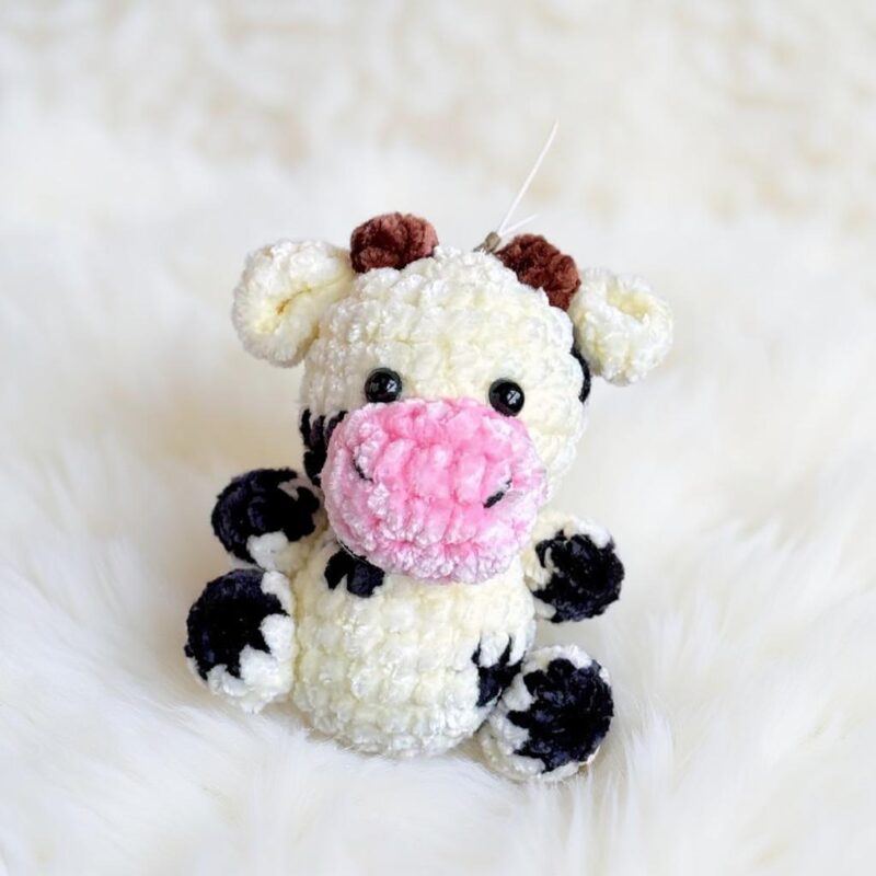 Cow Keychain Amigurumi Crochet Pattern - Adorable DIY Stuffed Animal Toy - Instant Download PDF - Image 3