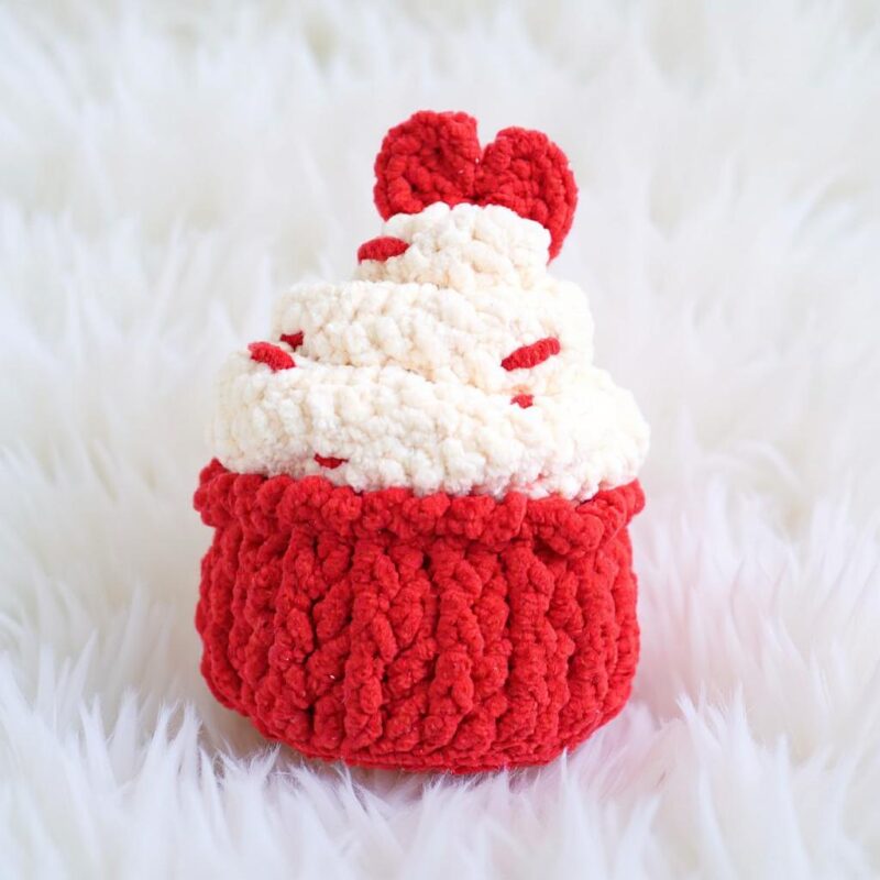Love Cupcake Amigurumi Crochet Pattern - Sweet DIY Stuffed Toy - Instant Download PDF - Image 4