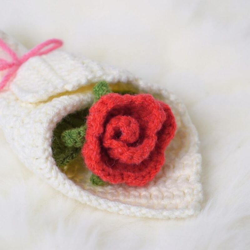 Mini Rose Bouquet Amigurumi Crochet Pattern - Charming DIY Handmade Flowers - Instant Download PDF - Image 3