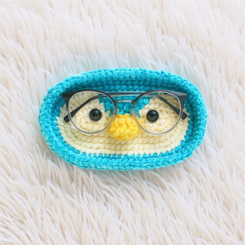 Penguin Eyeglasses Holder Amigurumi Crochet Pattern - Adorable DIY Desk Accessory - Instant Download PDF