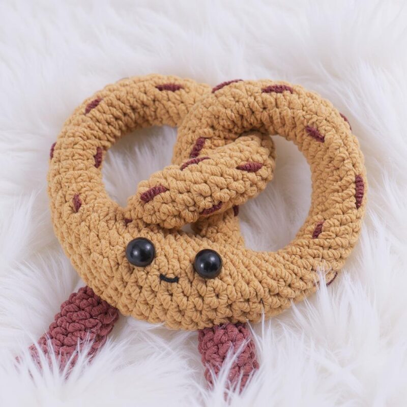 Pretzel Amigurumi Crochet Pattern - Yummy DIY Play Food - Instant Download PDF - Image 4