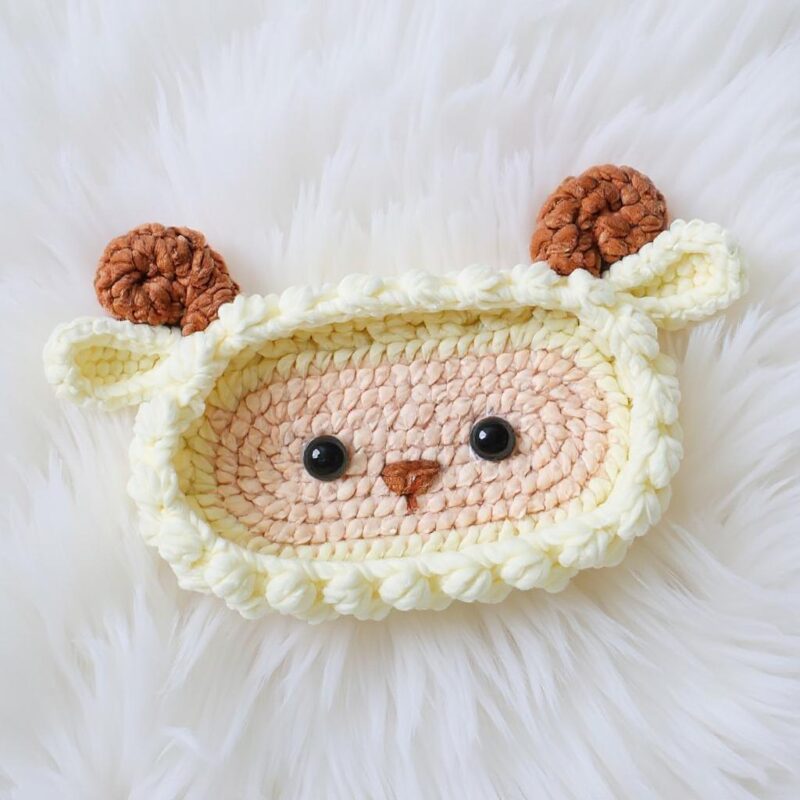 Sheep Eyeglasses Holder Amigurumi Crochet Pattern - Adorable DIY Spectacle Stand - Instant Download PDF - Image 3