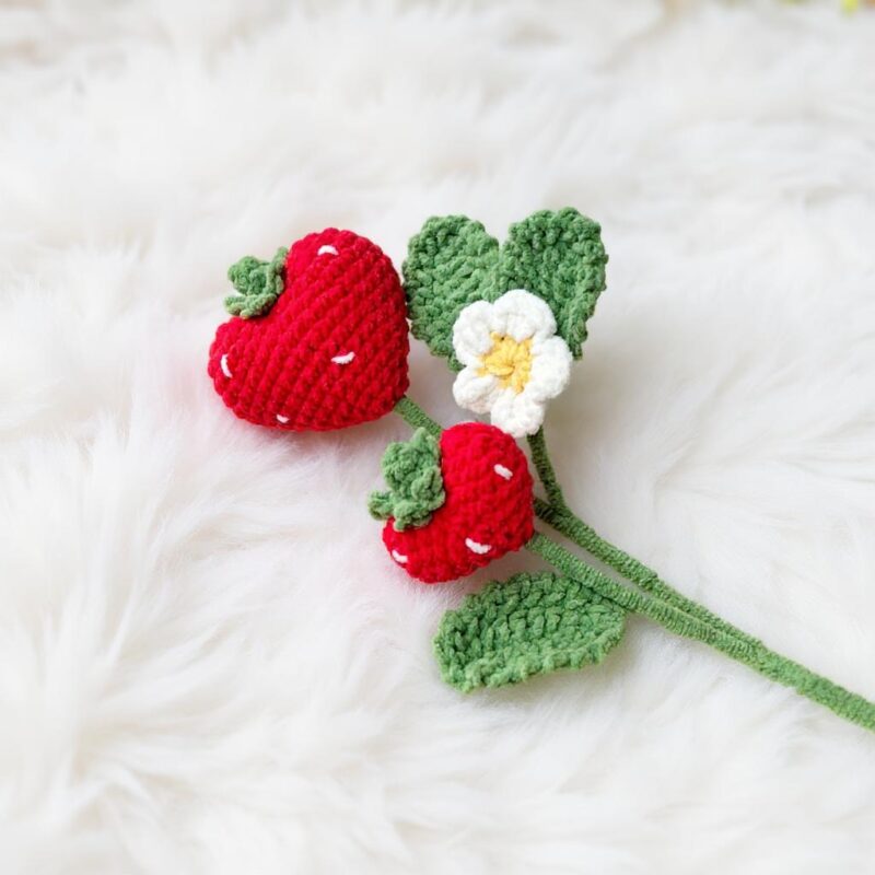 Strawberry Bouquet Amigurumi Crochet Pattern - Charming DIY Forever Flowers - Instant Download PDF - Image 2