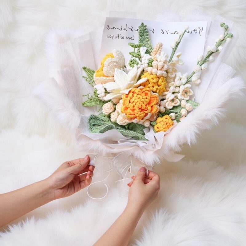 Warm Glow Flower Bouquet Amigurumi Crochet Pattern - Whimsical DIY Flower Arrangement - Instant Download PDF - Image 2